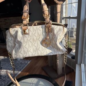 Michael Kors Grayson Boston bag